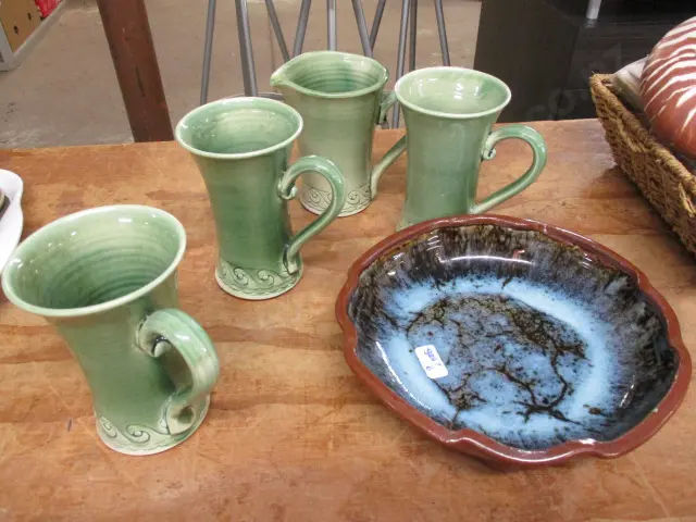 Nz Pottery Image 1++
